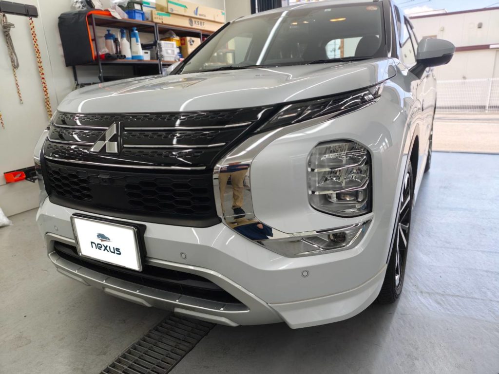 玉野市のお客様にフロントガラス飛び石修理　アウトランダー【nexus株式会社】