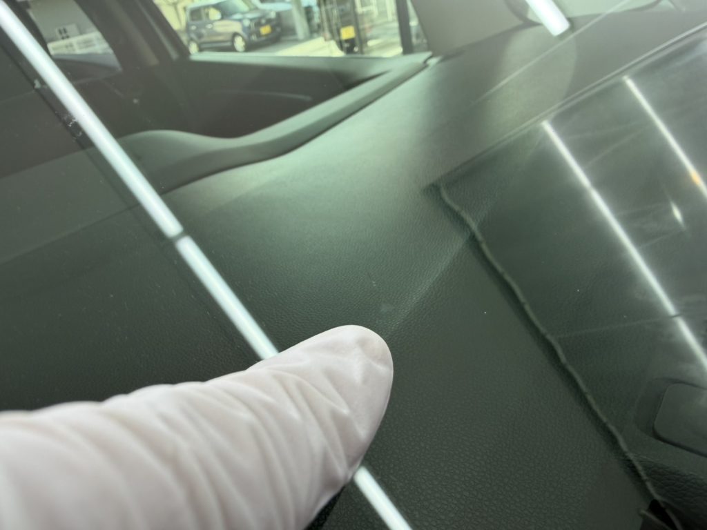 倉敷市のお客様にフロントガラス飛び石修理 シャトル【nexus株式会社】