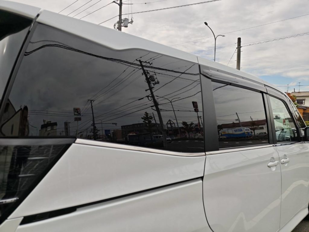 岡山市のお客様にコーティング(3D Hybrid)+フィルム(ドット対応)　VOXY【nexus株式会社】