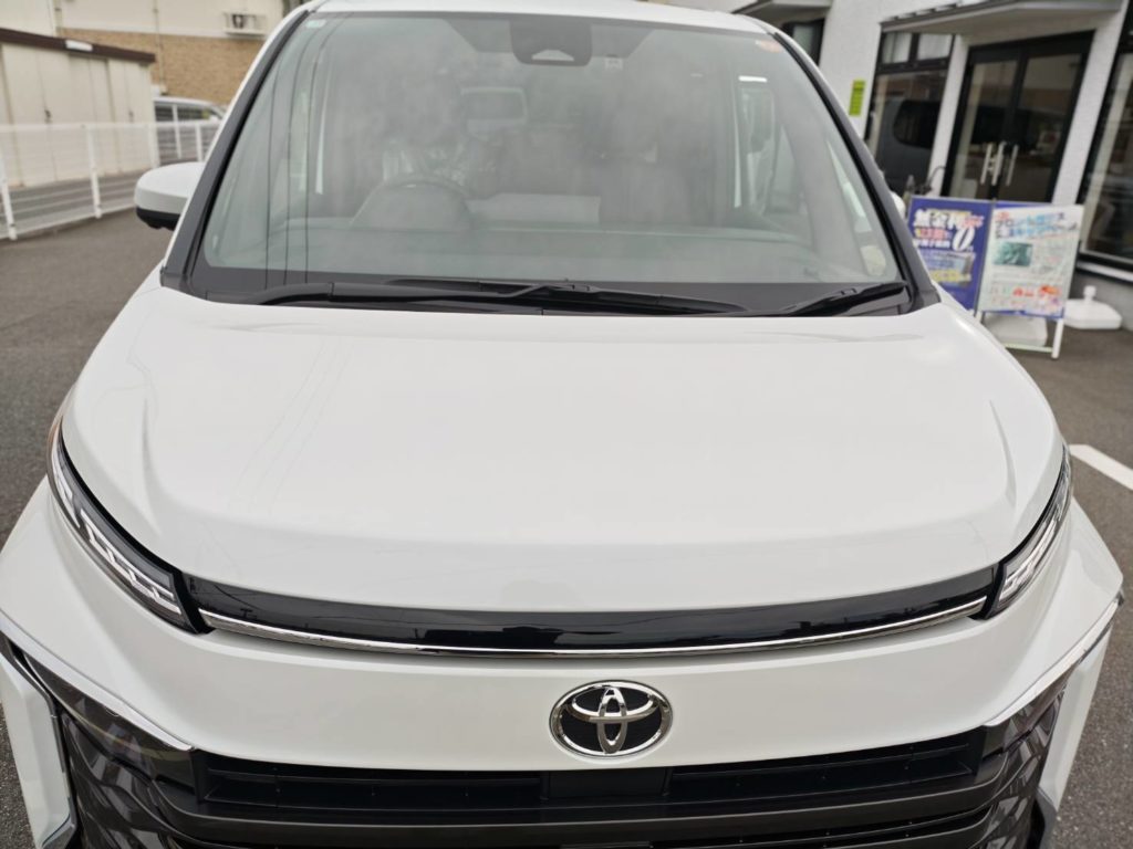 岡山市のお客様にコーティング(3D Hybrid)+フィルム(ドット対応)　VOXY【nexus株式会社】