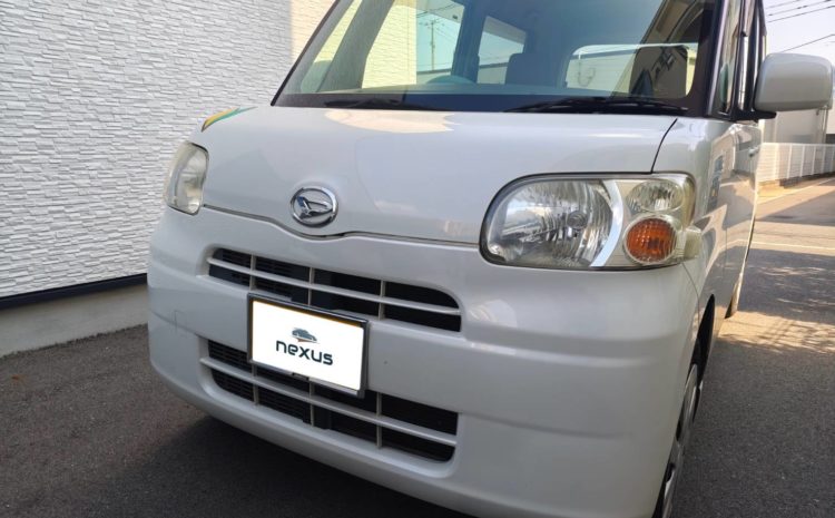 岡山市のお客様にフロントガラス飛び石修理　タント【nexus株式会社】