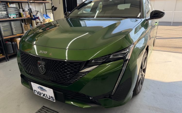 岡山市のお客様にフロントガラス飛び石修理　プジョー308【nexus株式会社】