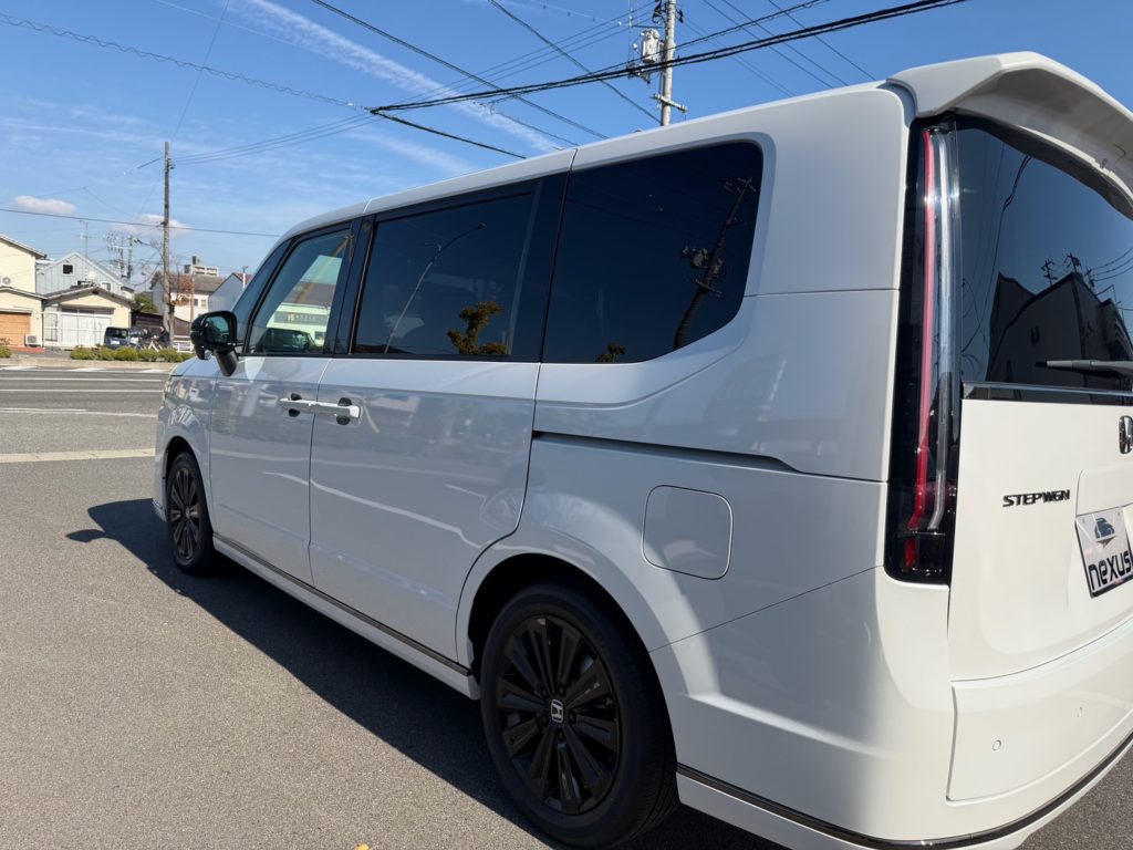 岡山市のお客様にカーフィルム(シルフィード15％) ステップワゴン【nexus株式会社】