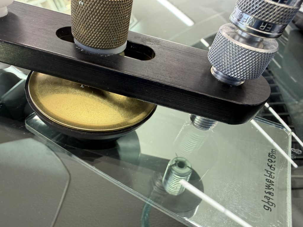 岡山市のお客様にフロントガラス飛び石修理 ライズ【nexus株式会社】