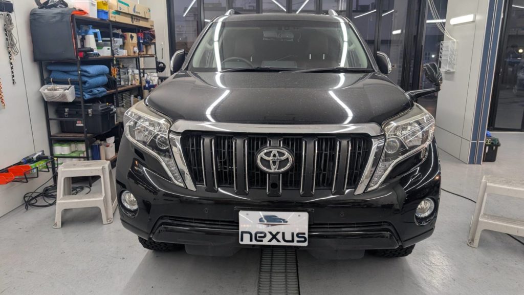 岡山市のお客様にフロントガラス交換 プラド【nexus株式会社】