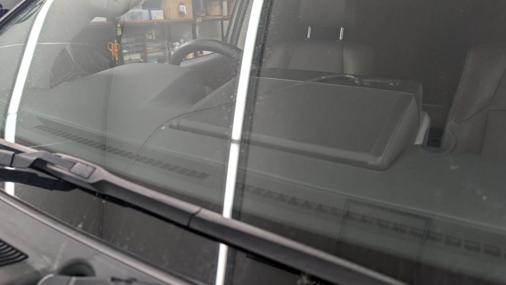 岡山市のお客様にフロントガラス交換 プラド【nexus株式会社】