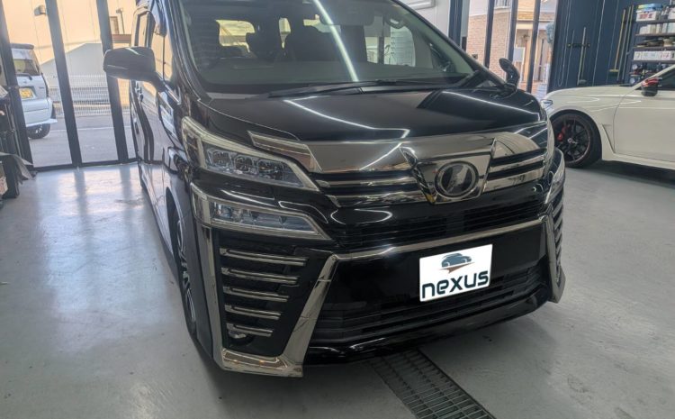 岡山市のお客様にフロントガラス飛び石修理　ヴェルファイア【nexus株式会社】