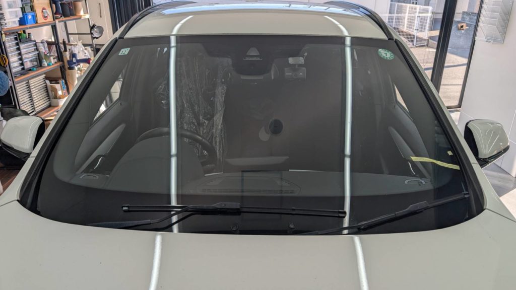 美作市のお客様にフロントガラス交換　BMW X1【nexus株式会社】