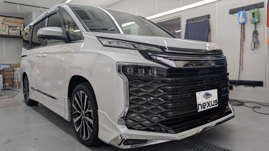 玉野市のお客様にカーフィルム(ドット対応) VOXY【nexus株式会社】