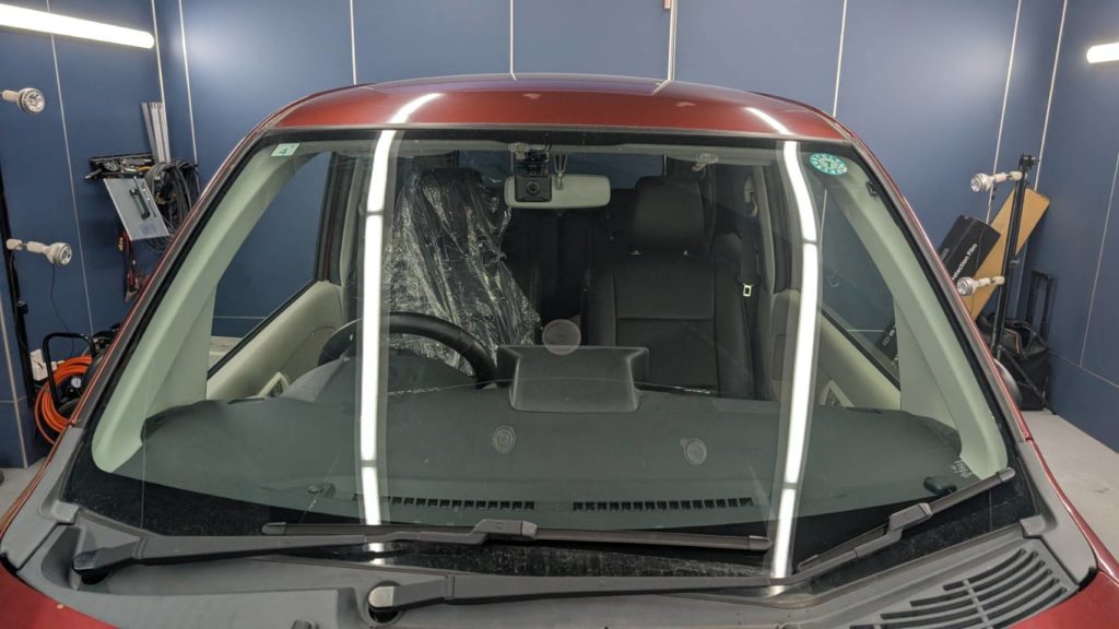 浅口市のお客様にフロントガラス交換　ムーヴ【nexus株式会社】