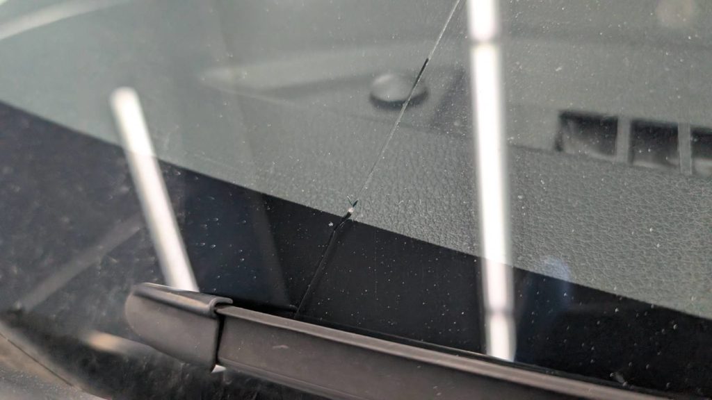 浅口市のお客様にフロントガラス交換　ムーヴ【nexus株式会社】