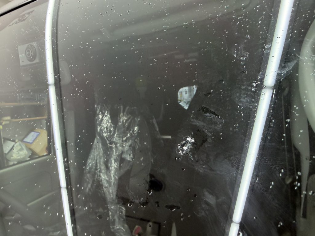 千葉県のお客様にフロントガラス飛び石修理　クリッパー【nexus株式会社】