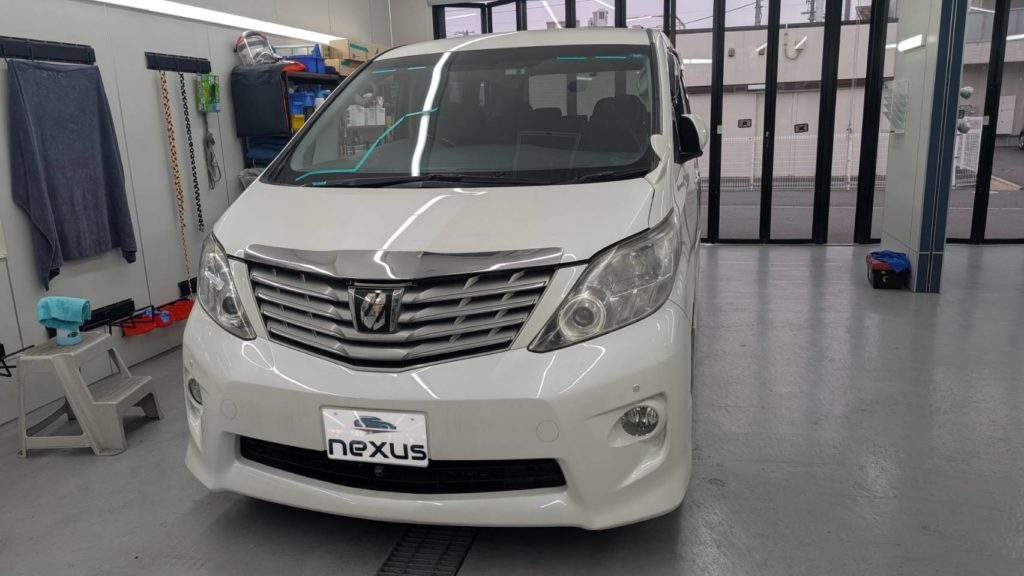 倉敷市のお客様にフロントガラス交換　アルファード【nexus株式会社】