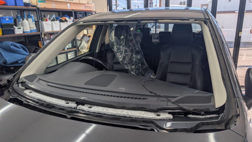 岡山市のお客様にフロントガラス交換　CX-5【nexus株式会社】