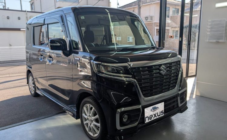 岡山市のお客様にフロントガラス飛び石修理　スペーシア【nexus株式会社】