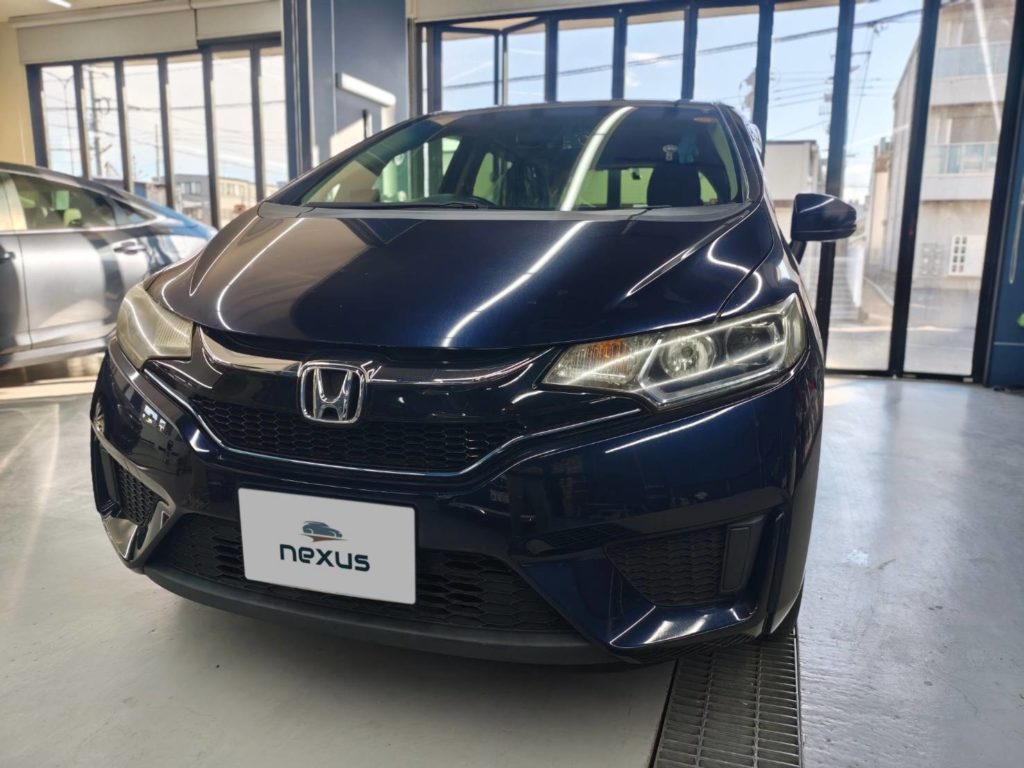 岡山市のお客様にフロントガラス飛び石修理 フィット【nexus株式会社】