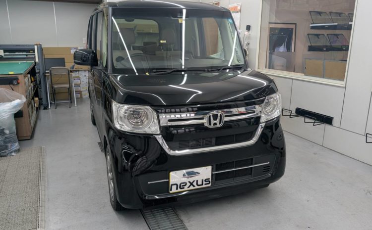 和気郡のお客様にフロントガラス交換　N-BOX【nexus株式会社】