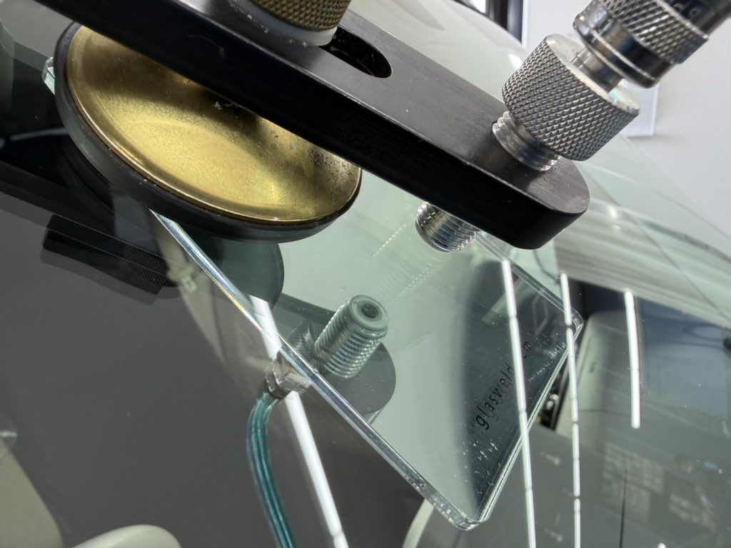 栃木県のお客様にフロントガラス飛び石修理　ラパン【nexus株式会社】