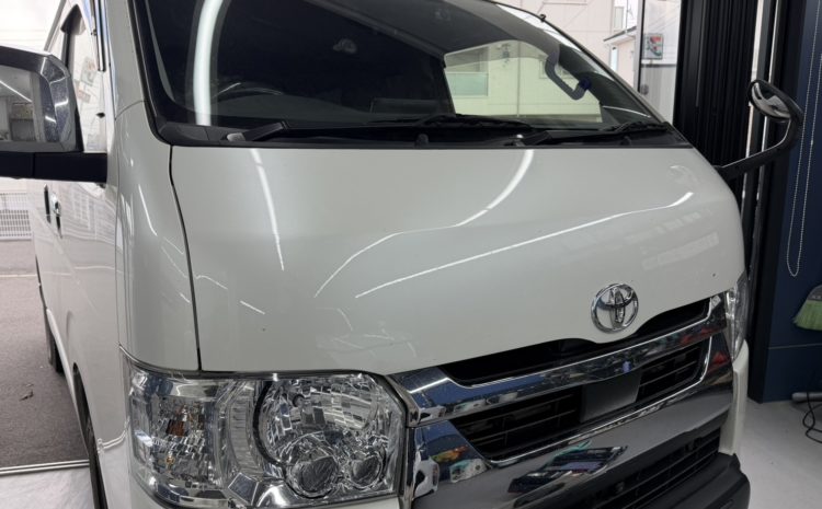 岡山市のお客様にフロントガラス飛び石修理　ハイエース【nexus株式会社】