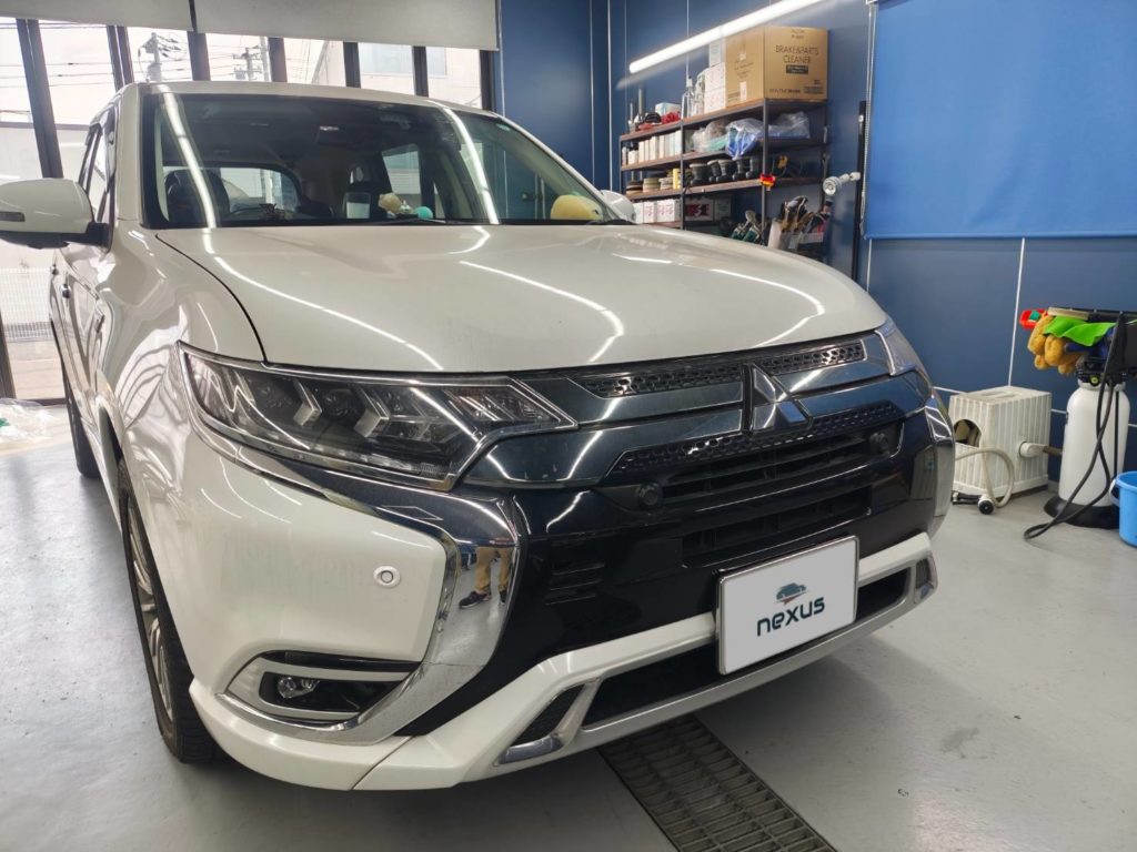 倉敷市のお客様にフロントガラス飛び石修理　アウトランダー【nexus株式会社】