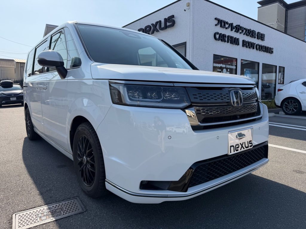 津山市のお客様にカーフィルム(プレミアム10％) ステップワゴン【nexus株式会社】