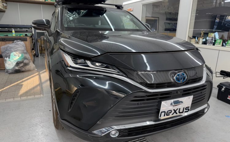 岡山市のお客様にフロントガラス交換　ハリアー【nexus株式会社】