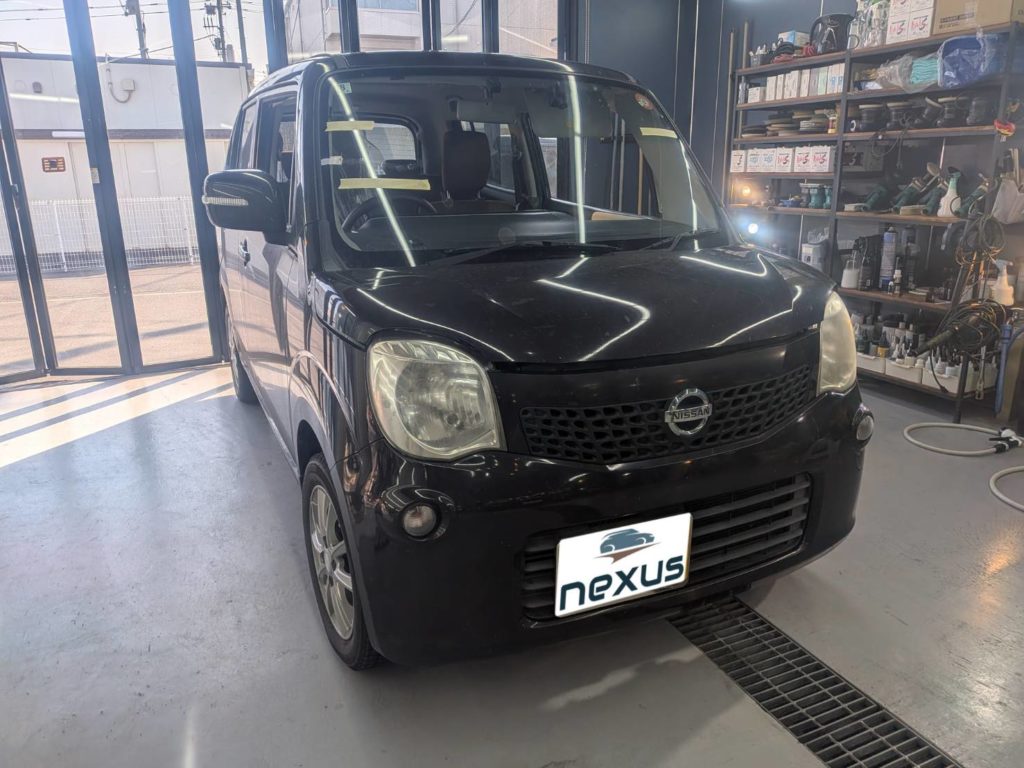 勝田郡勝央町のお客様にフロントガラス交換　モコ【nexus株式会社】