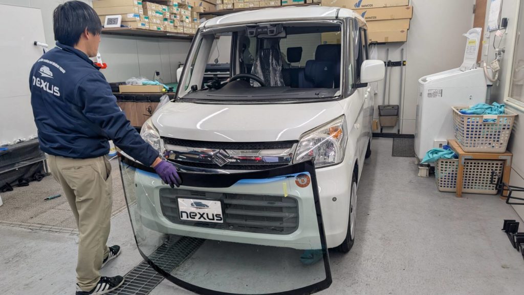 倉敷市のお客様にフロントガラス交換　スペーシア【nexus株式会社】