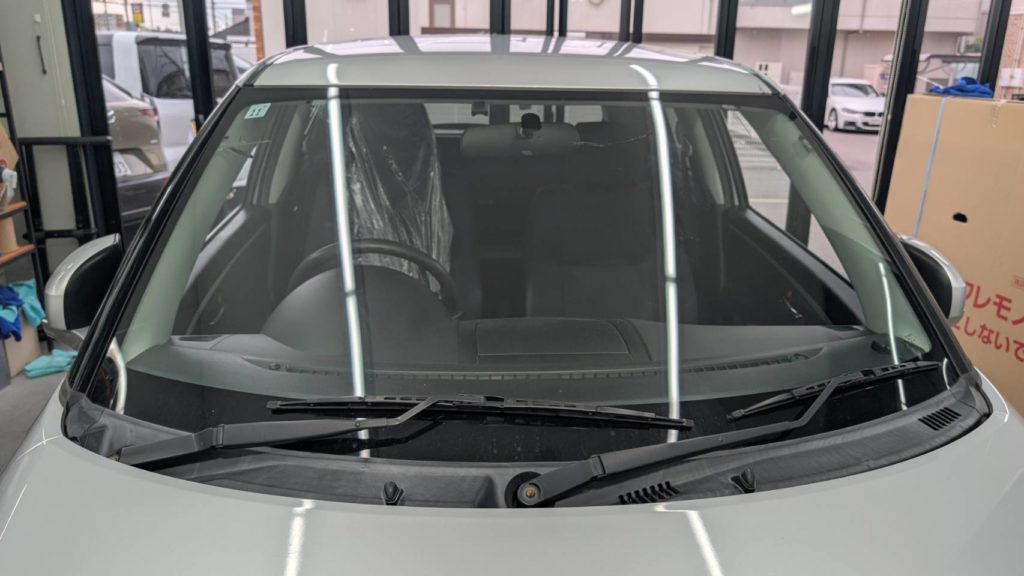 高松市のお客様にフロントガラス交換　スイフト【nexus株式会社】