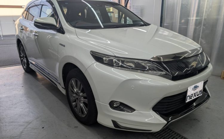 岡山市のお客様にフロントガラス飛び石修理　ハリアー【nexus株式会社】