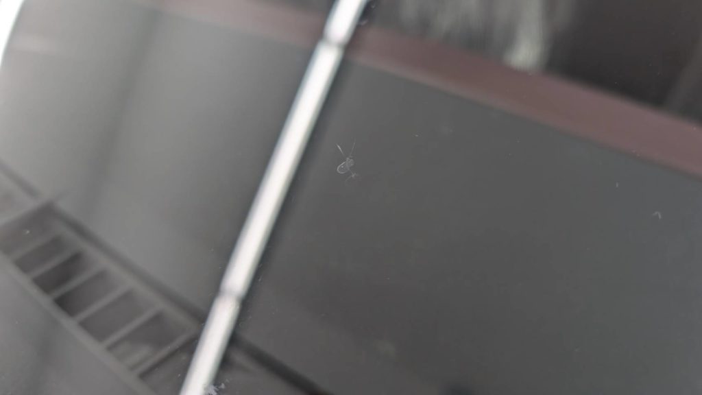 岡山市のお客様にフロントガラス飛び石修理 ハリアー【nexus株式会社】